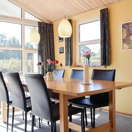 Three-bedroom In 펜션