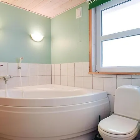 Three-bedroom In Holiday home Humble